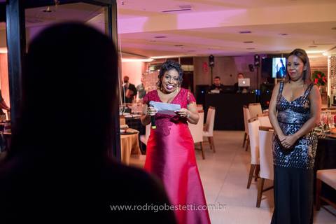 formatura-makeup-fotografo-fotografia-porto-alegre-fonoaudiologia-ufrgs-margarida-muller-rodrigo-bestetti-ensaio-book-colacao-de-grau-recepcao-chef-mauricio-toga-por-do-sol'