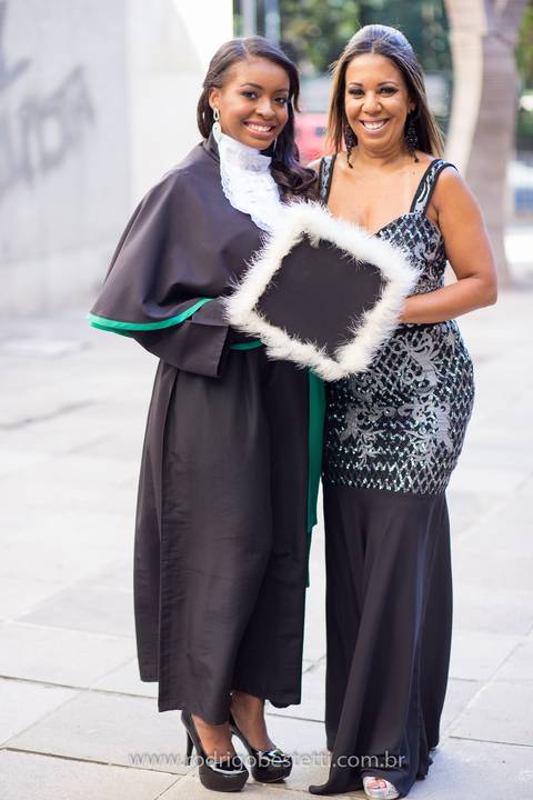 formatura-makeup-fotografo-fotografia-porto-alegre-fonoaudiologia-ufrgs-margarida-muller-rodrigo-bestetti-ensaio-book-colacao-de-grau-recepcao-chef-mauricio-toga-por-do-sol'