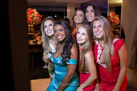 formatura-makeup-fotografo-fotografia-porto-alegre-fonoaudiologia-ufrgs-margarida-muller-rodrigo-bestetti-ensaio-book-colacao-de-grau-recepcao-chef-mauricio-toga-por-do-sol'