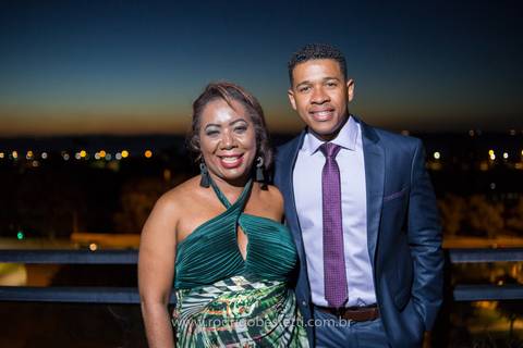 formatura-makeup-fotografo-fotografia-porto-alegre-fonoaudiologia-ufrgs-margarida-muller-rodrigo-bestetti-ensaio-book-colacao-de-grau-recepcao-chef-mauricio-toga-por-do-sol'