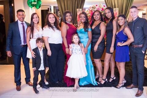 formatura-makeup-fotografo-fotografia-porto-alegre-fonoaudiologia-ufrgs-margarida-muller-rodrigo-bestetti-ensaio-book-colacao-de-grau-recepcao-chef-mauricio-toga-por-do-sol'