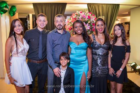 formatura-makeup-fotografo-fotografia-porto-alegre-fonoaudiologia-ufrgs-margarida-muller-rodrigo-bestetti-ensaio-book-colacao-de-grau-recepcao-chef-mauricio-toga-por-do-sol'