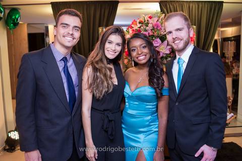 formatura-makeup-fotografo-fotografia-porto-alegre-fonoaudiologia-ufrgs-margarida-muller-rodrigo-bestetti-ensaio-book-colacao-de-grau-recepcao-chef-mauricio-toga-por-do-sol'