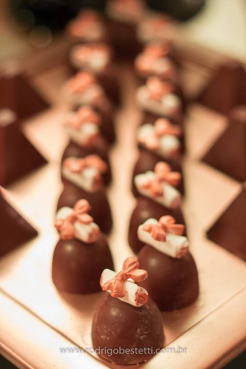 formatura-makeup-fotografo-fotografia-porto-alegre-fonoaudiologia-ufrgs-margarida-muller-rodrigo-bestetti-ensaio-book-colacao-de-grau-recepcao-chef-mauricio-toga-por-do-sol'