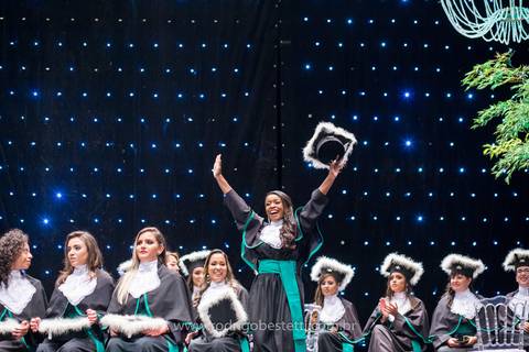 formatura-makeup-fotografo-fotografia-porto-alegre-fonoaudiologia-ufrgs-margarida-muller-rodrigo-bestetti-ensaio-book-colacao-de-grau-recepcao-chef-mauricio-toga-por-do-sol'