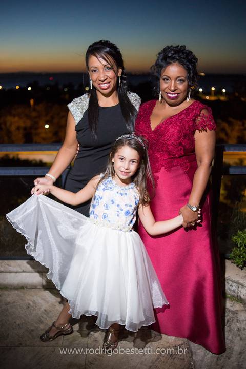 formatura-makeup-fotografo-fotografia-porto-alegre-fonoaudiologia-ufrgs-margarida-muller-rodrigo-bestetti-ensaio-book-colacao-de-grau-recepcao-chef-mauricio-toga-por-do-sol'