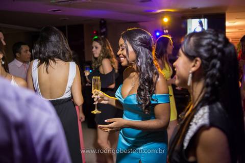 formatura-makeup-fotografo-fotografia-porto-alegre-fonoaudiologia-ufrgs-margarida-muller-rodrigo-bestetti-ensaio-book-colacao-de-grau-recepcao-chef-mauricio-toga-por-do-sol'