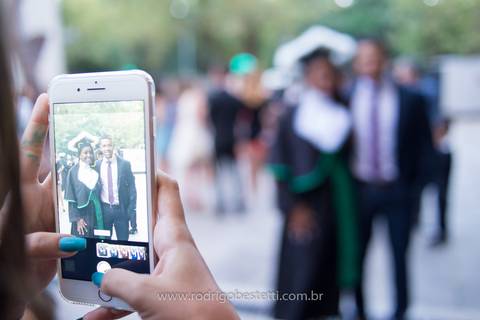 formatura-makeup-fotografo-fotografia-porto-alegre-fonoaudiologia-ufrgs-margarida-muller-rodrigo-bestetti-ensaio-book-colacao-de-grau-recepcao-chef-mauricio-toga-por-do-sol'