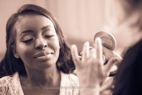 formatura-makeup-fotografo-fotografia-porto-alegre-fonoaudiologia-ufrgs-margarida-muller-rodrigo-bestetti-ensaio-book-colacao-de-grau-recepcao-chef-mauricio-toga-por-do-sol'