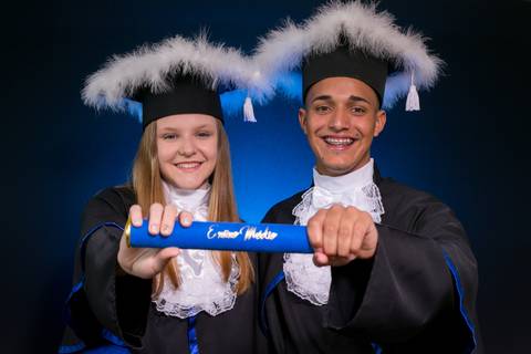 prova-de-toga-cecilia-meireles-viamao-porto-alegre-formatura-formandos-canudo-estudio-rodrigo-bestetti-fotografia-fotografo-colacao-grau-cerimonia-barrete-capelo-jabo-michael-escouto-natalia-cezar-professora-paraninfa-escola-colegio'