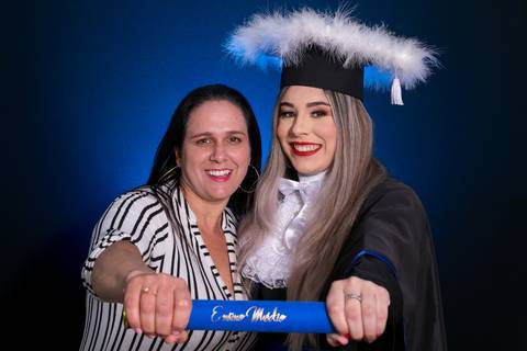 prova-de-toga-cecilia-meireles-viamao-porto-alegre-formatura-formandos-canudo-estudio-rodrigo-bestetti-fotografia-fotografo-colacao-grau-cerimonia-barrete-capelo-jabo-michael-escouto-natalia-cezar-professora-paraninfa-escola-colegio'