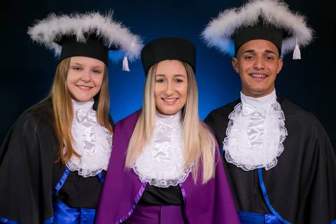 prova-de-toga-cecilia-meireles-viamao-porto-alegre-formatura-formandos-canudo-estudio-rodrigo-bestetti-fotografia-fotografo-colacao-grau-cerimonia-barrete-capelo-jabo-michael-escouto-natalia-cezar-professora-paraninfa-escola-colegio'