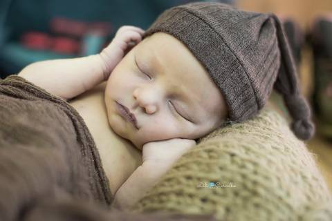 melhor newborn maringa fotografa especialista em fotografia de recem nascidos, melhor foto crianca maringa regiao menino baby menino cuidado atencao foto gestante foto gravida maringa linda manipulacao lili carvalho '