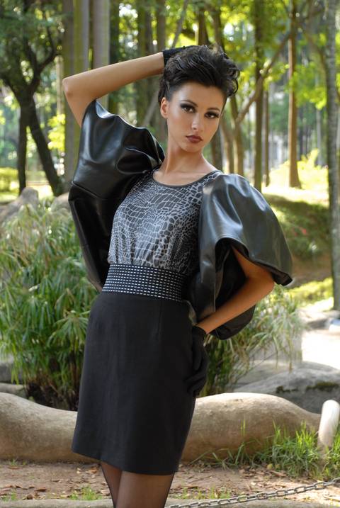 FASHION MOB 2010 (1)
Figurino | Produção : @leonardo_vanharelli 
Make | Hair :@sandracostamakeup
Modelo: @
Foto: @vitormereu'