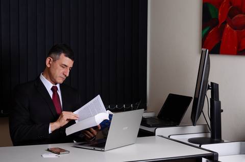 ENSAIO
Corporativo (33)'