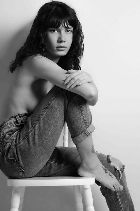 Modelo: Brenda Alana
Fotógrafo: Vitor Mereu
(18)'