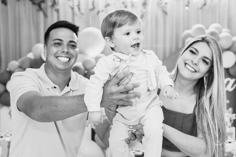 Brincadeira feliz aniversário 1 aninho lucca e os dindos'