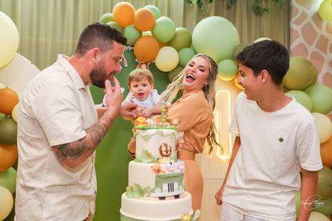 Hora do parabéns
Aniversário um aninho'