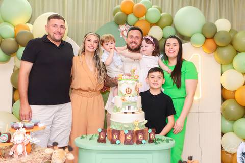 Foto com convidados 
Aniversário de 1 aninho'