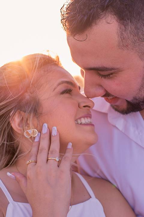 A elegância do casamento civil encontrou o cenário perfeito da Ponte dos Ingleses para completar o álbum.'