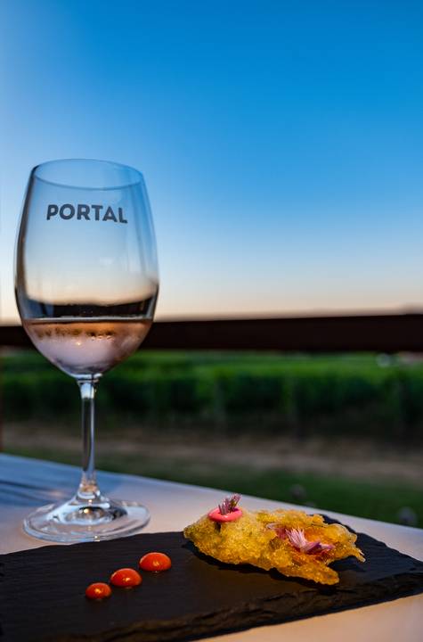 Fotógrafo de gastronomia restauração comida editorial moda produto Braga Porto Guimarães Barcelos Famalicão fotografo Braga Fotografo Nike ginásio roupa de treino esporte fotógrafo desporto atleta '