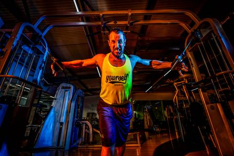 Fotógrafo de editorial moda produto Braga Porto Guimarães Barcelos Aluguel estudio fotografia braga Famalicão fotografo Braga Fotografo Nike ginásio roupa de treino esporte fotógrafo desporto atleta '