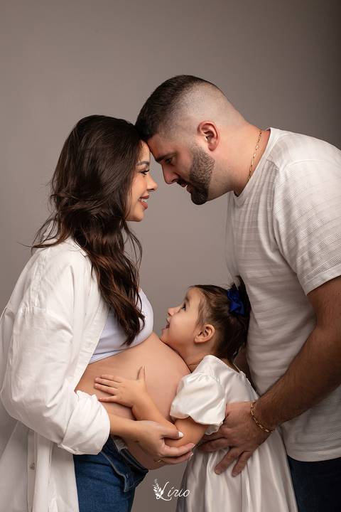 fotogravidaestudio-fotocasalgravida-estudioflorianopolis-fotofamiliagravida-posegravidacomcrianca'