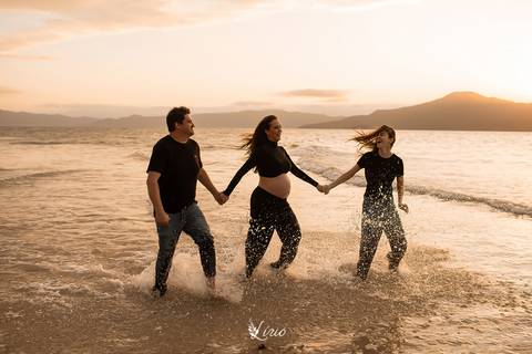 fotogravidanapraia-posedegravida-fotoentardecerflorianopolis-jurereflorianopolis-pordosolflorianopolis'