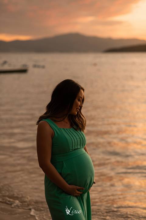 fotogravidanapraia-posedegravida-fotoentardecerflorianopolis-sambaquiflorianopolis-pordosolflorianopolis '