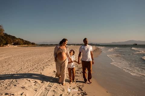 fotogravidanapraia-posedegravida-fotoentardecerflorianopolis-jurereflorianopolis-pordosolflorianopolis'