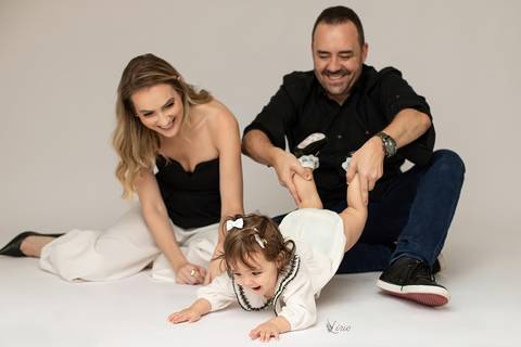 fotobebeestudio-posesfotofamilia-fotofamiliaebebe-estudioflorianopolis'