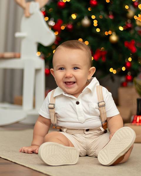 Bebê em ensaio de Natal no Estúdio Amoradia Foto.'