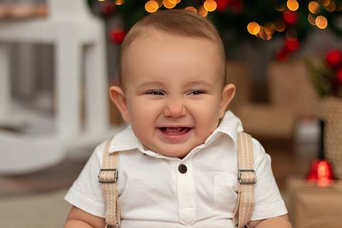 Bebê em ensaio de Natal no Estúdio Amoradia Foto.'
