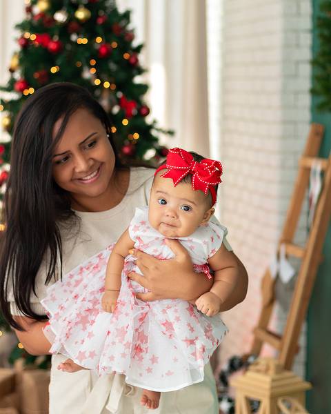 Mãe e filha em Ensaio Natalino'