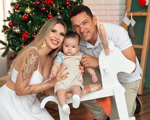 Ensaio Natalino em família no Estúdio Amoradia Foto com Léo e Gabi. Ensaio Natalino em Natal/RN'