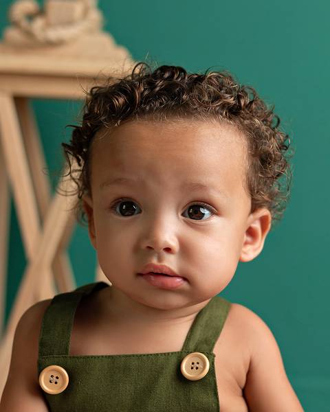 ensaio de acompanhamento mensal do bebê. Bebê de 8 meses.'