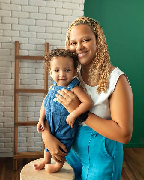 Bebê de 9 meses em ensaio de acompanhamento'