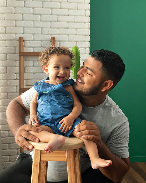 Bebê de 9 meses em ensaio de acompanhamento'