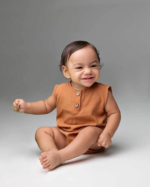 Bebê em ensaio de acompanhamento. 8 meses de Mathias'