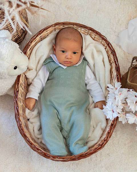 Ensaio de acompanhamento. Bebê de 1 mês'