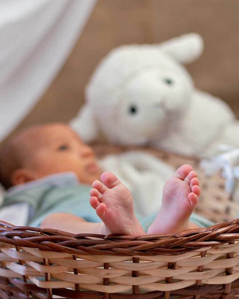 Ensaio de acompanhamento. Bebê de 1 mês'