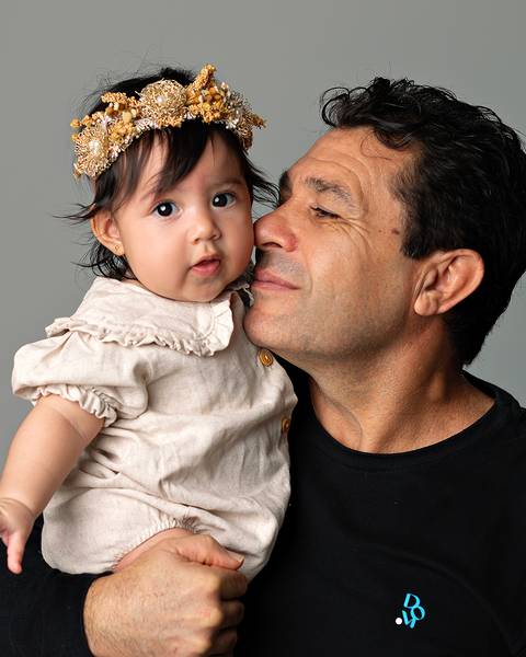 Ensaio de Páscoa de bebê em estúdio'