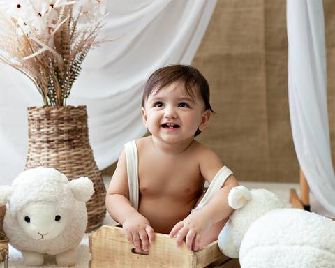 Ensaio de Páscoa de bebê de 1 ano'