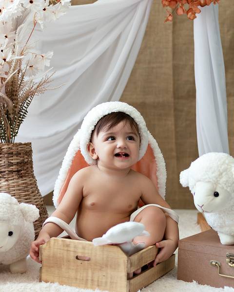 Ensaio de Páscoa de bebê de 1 ano'