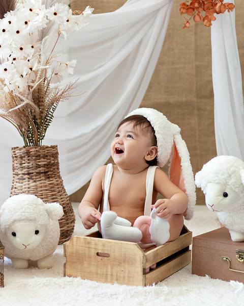 Ensaio de Páscoa de bebê de 1 ano'