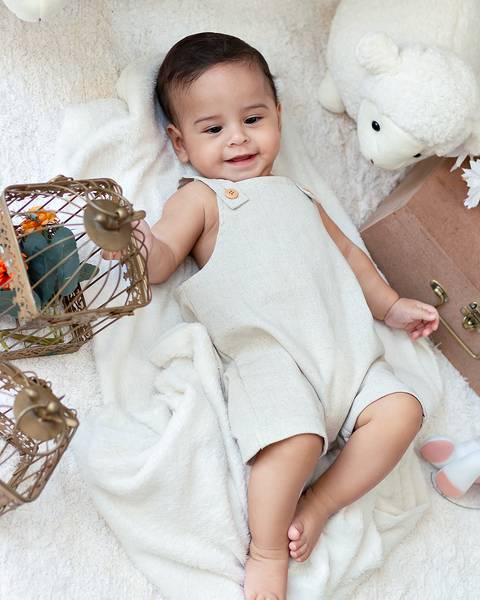 Bebê em ensaio de Páscoa'