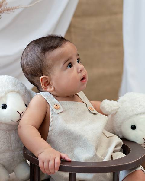 Bebê em ensaio de Páscoa'