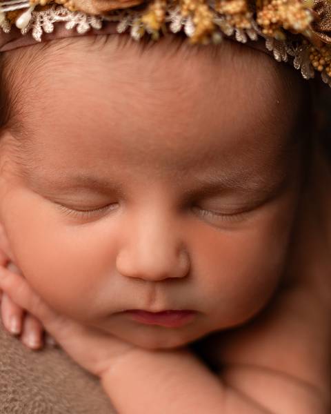 Bebê dormindo em seu ensaio Newborn feito na Amoradia em Natal/RN'