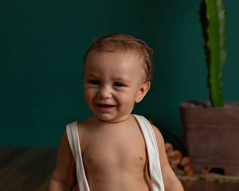 Bebê de 8 meses em ensaio de acompanhamento mensal'