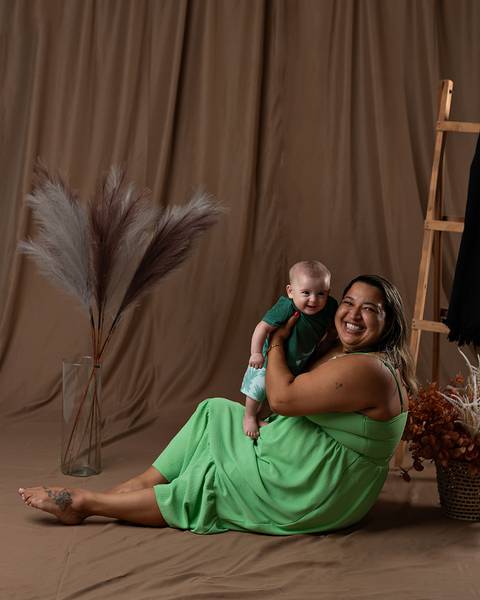 Ensaio de Dia das Mães de mãe e bebê'